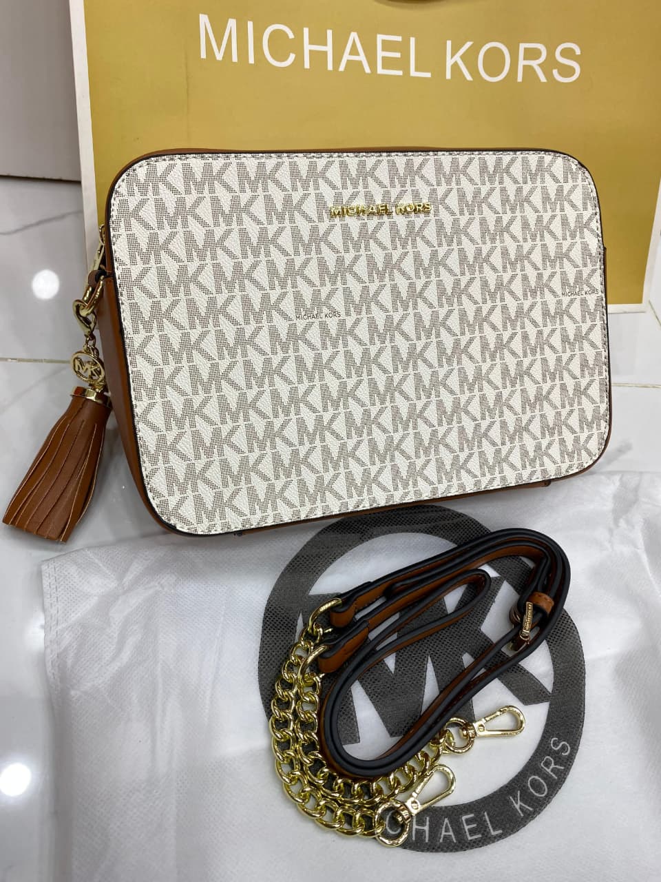 Michael Kors Jet Set Travel Large Crossbody Bag (MK Signature)