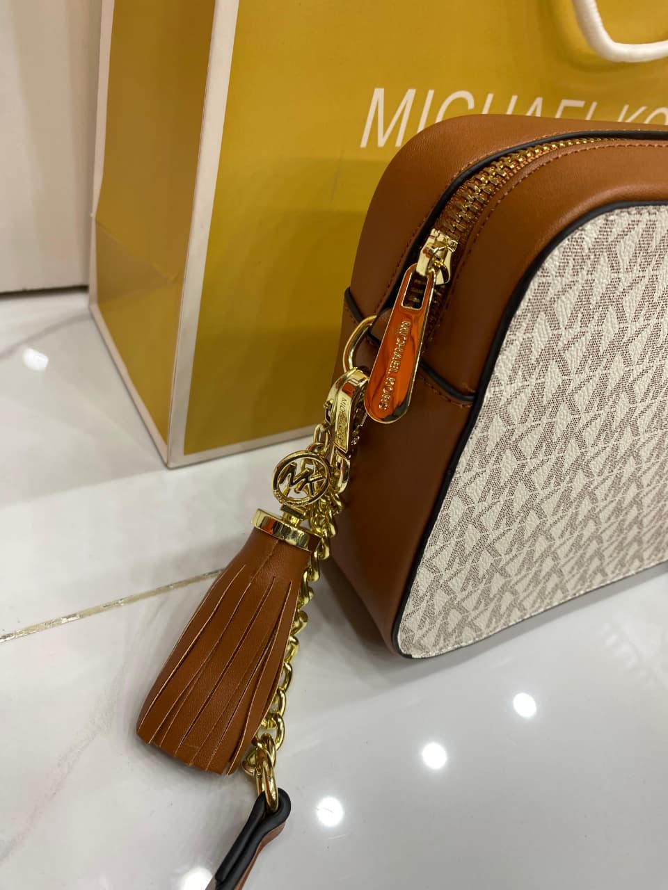 Michael Kors Jet Set Travel Large Crossbody Bag (MK Signature)