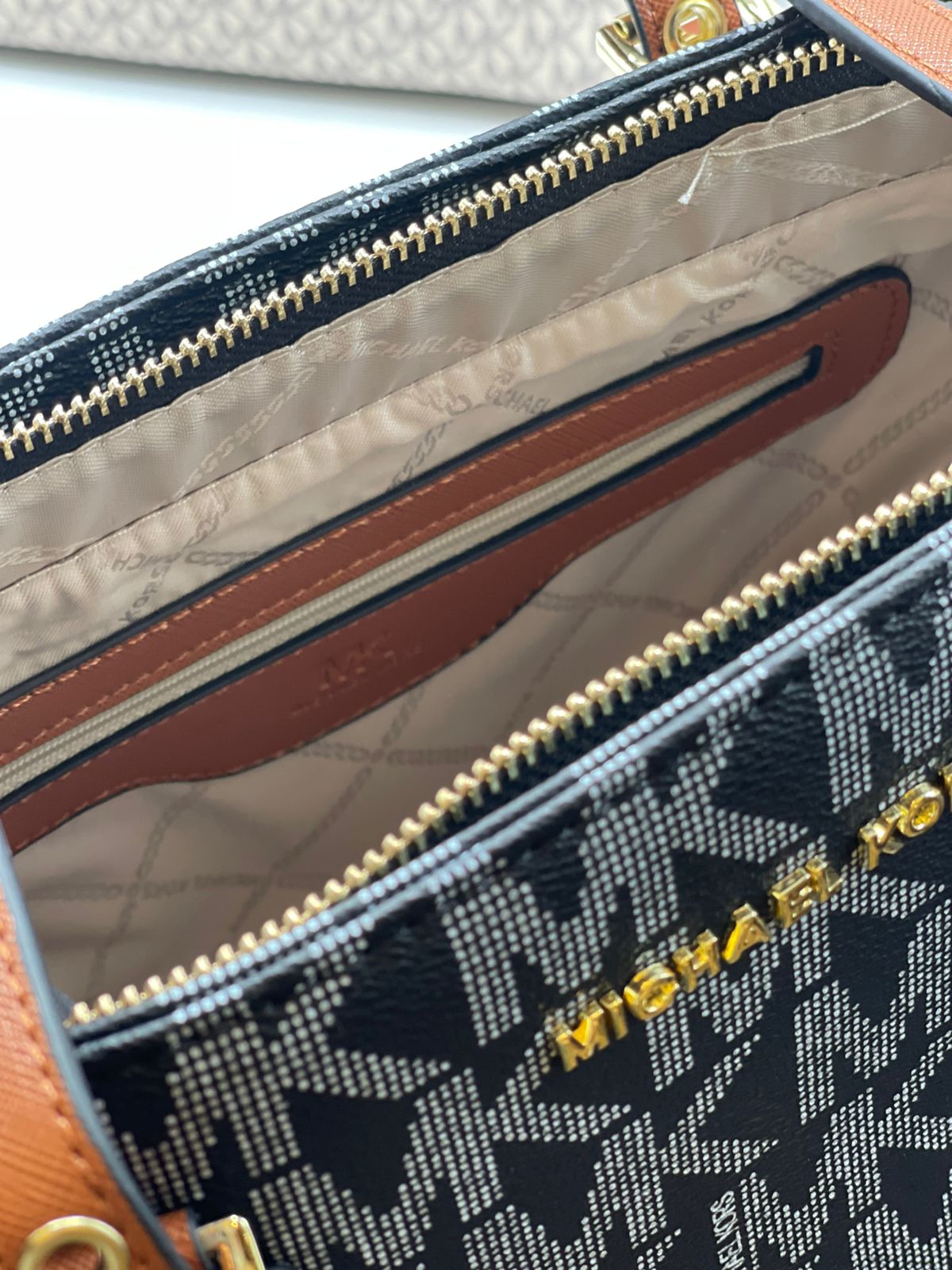 Michael Kors Voyager Tote Bag