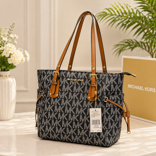 Michael Kors Voyager Tote Bag