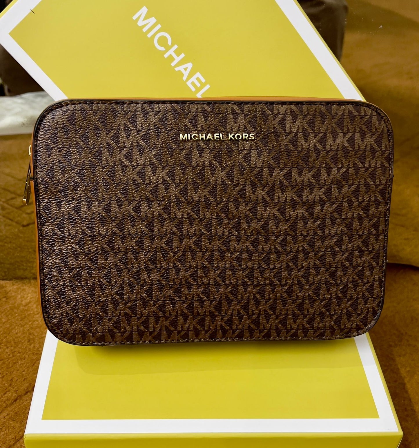 Michael Kors Jet Set Travel Large Crossbody Bag (MK Signature)
