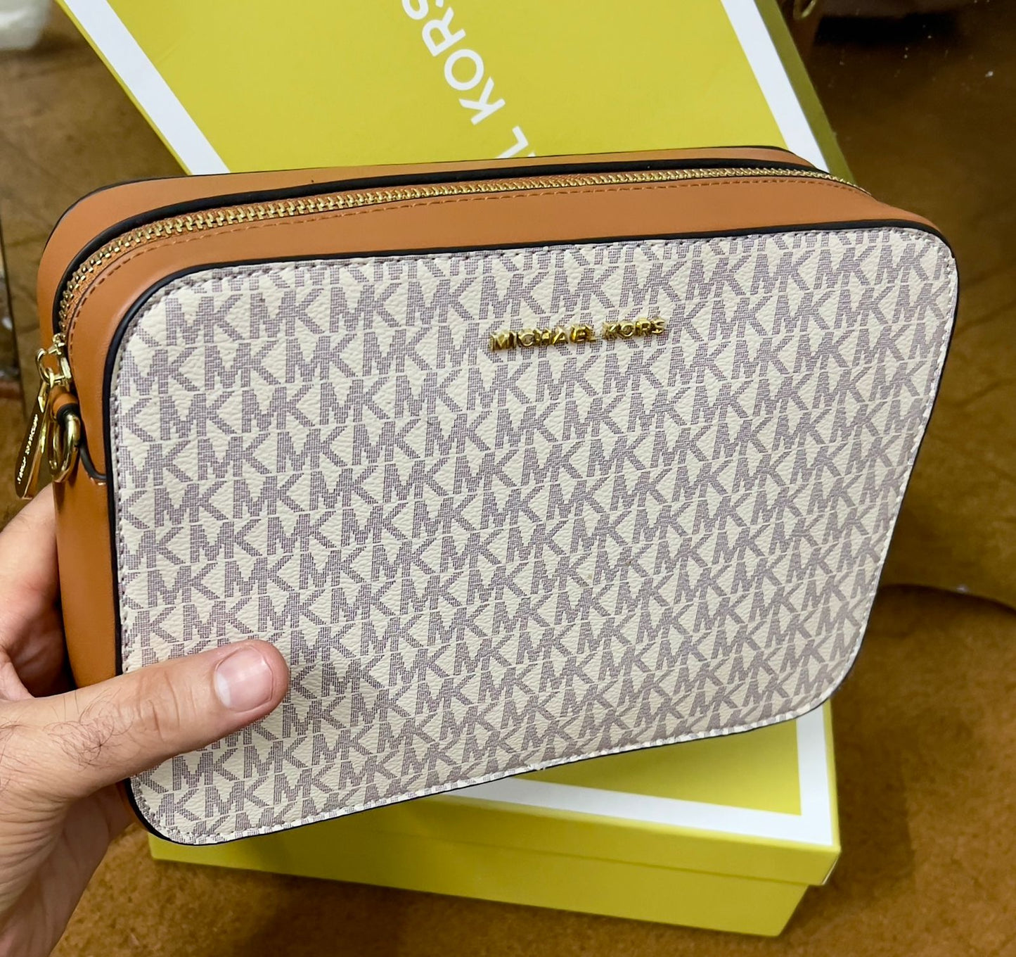 Michael Kors Jet Set Travel Large Crossbody Bag (MK Signature)