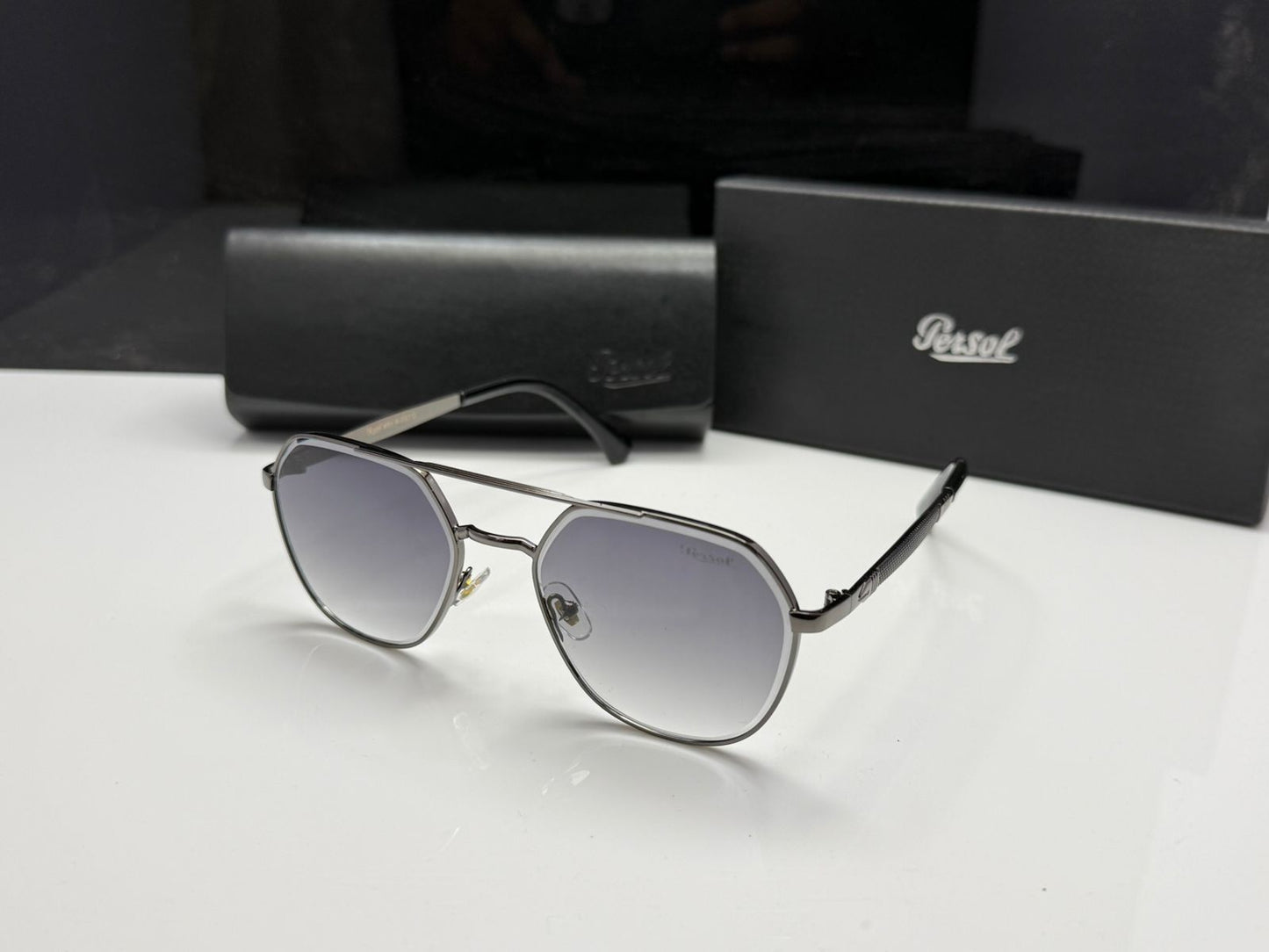 Persol Classic Metal Aviator Sunglasses – Timeless Italian Style