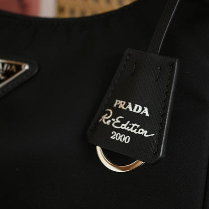 Pr-ada Re-Edition 2000 Nylon Shoulder Bag - Official Model