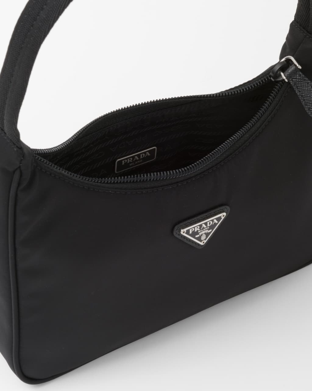 Pr-ada Re-Edition 2000 Nylon Shoulder Bag - Official Model