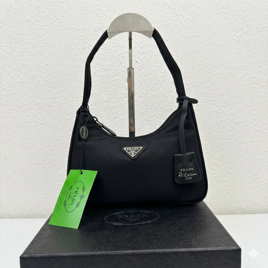 Pr-ada Re-Edition 2000 Nylon Shoulder Bag - Official Model