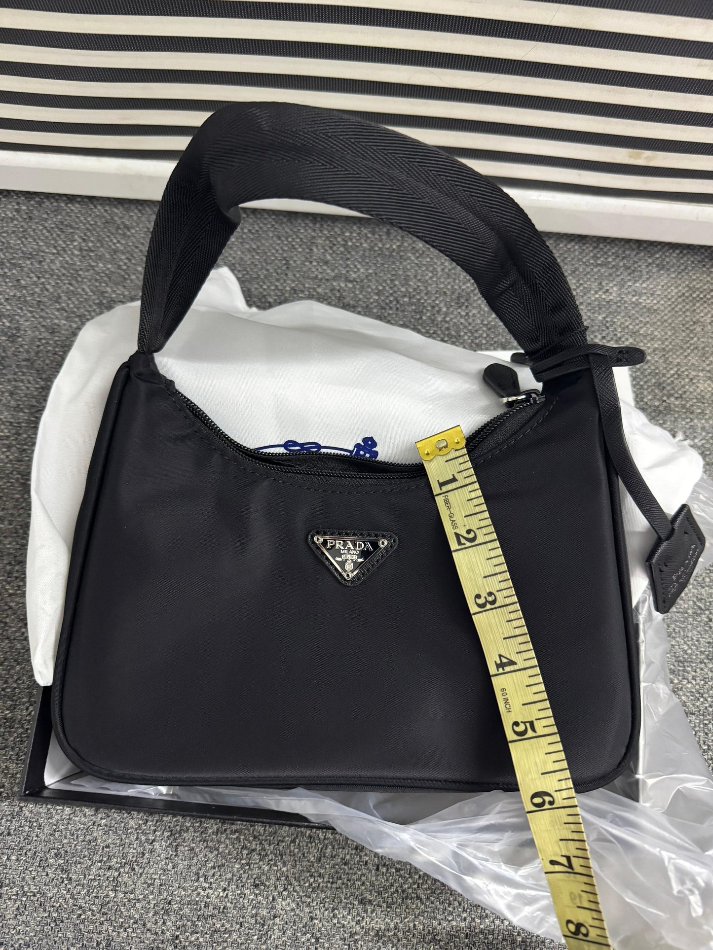 Pr-ada Re-Edition 2000 Nylon Shoulder Bag - Official Model