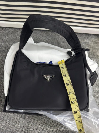 Pr-ada Re-Edition 2000 Nylon Shoulder Bag - Official Model