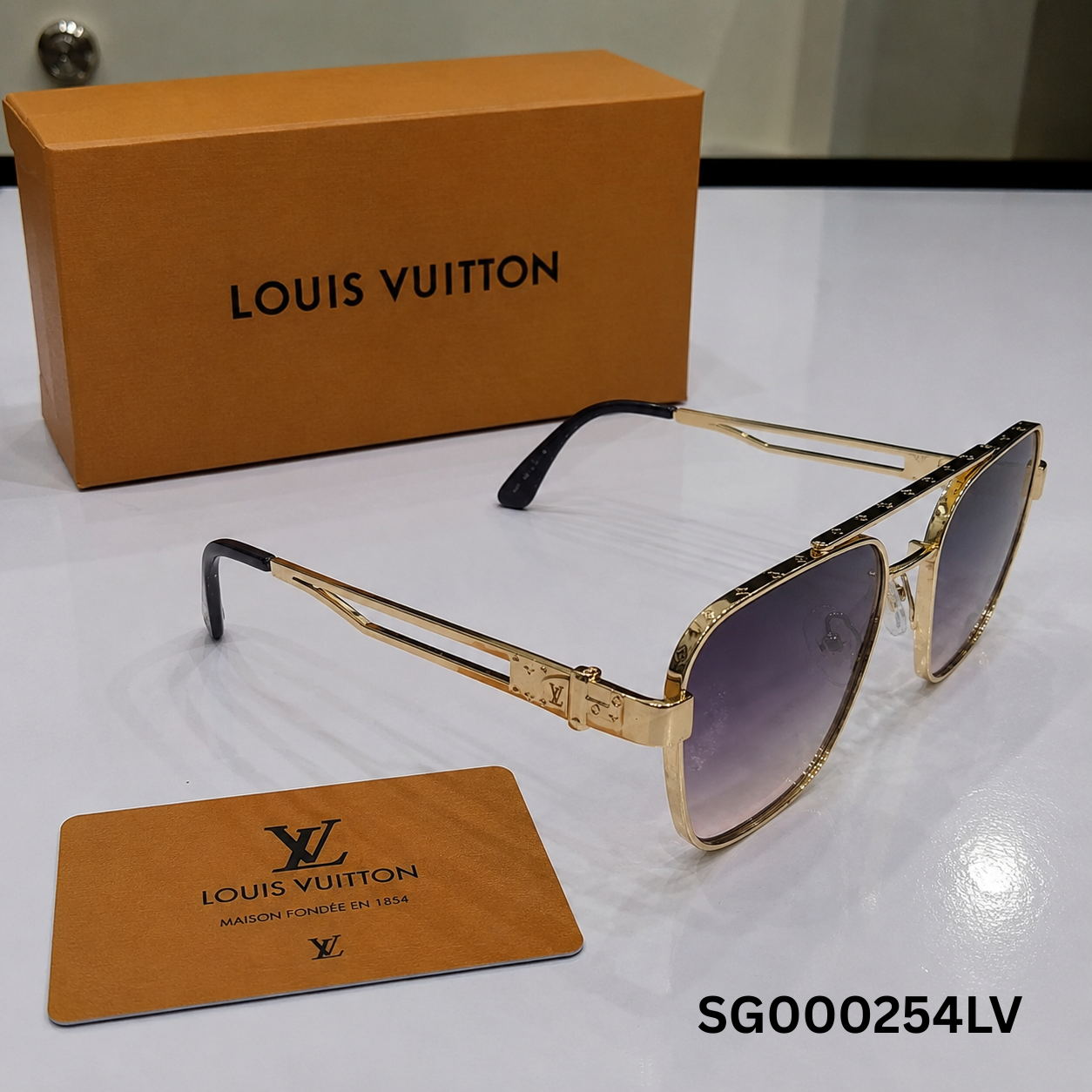 Louis Vuitton Signature Gold Navigator Sunglasses