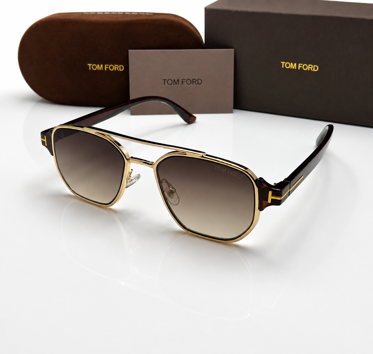 Tom Ford Navigator Gradient Sunglasses