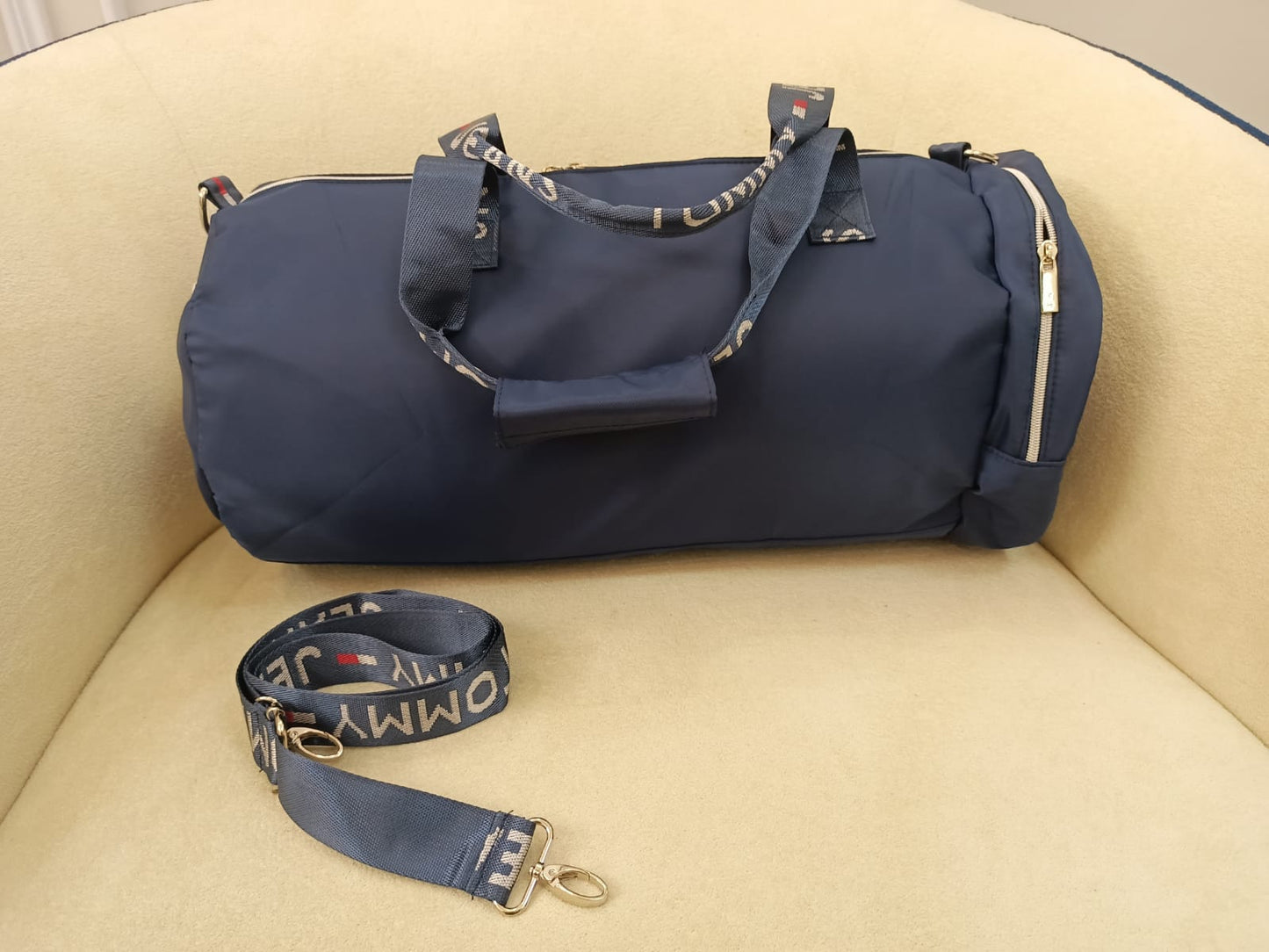 Tommy Hilfiger EST.1985 Signature Travel Bag – Navy Blue