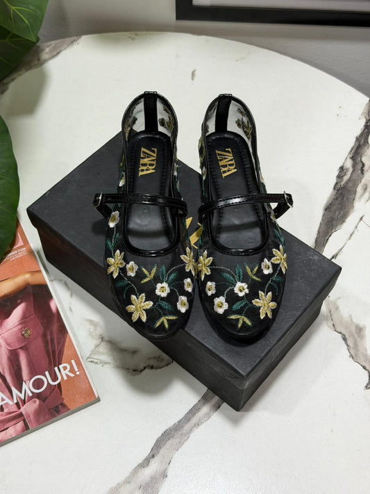 ZARA Floral Embroidered Mary Jane Flats – Elegant Casual Comfort Shoes